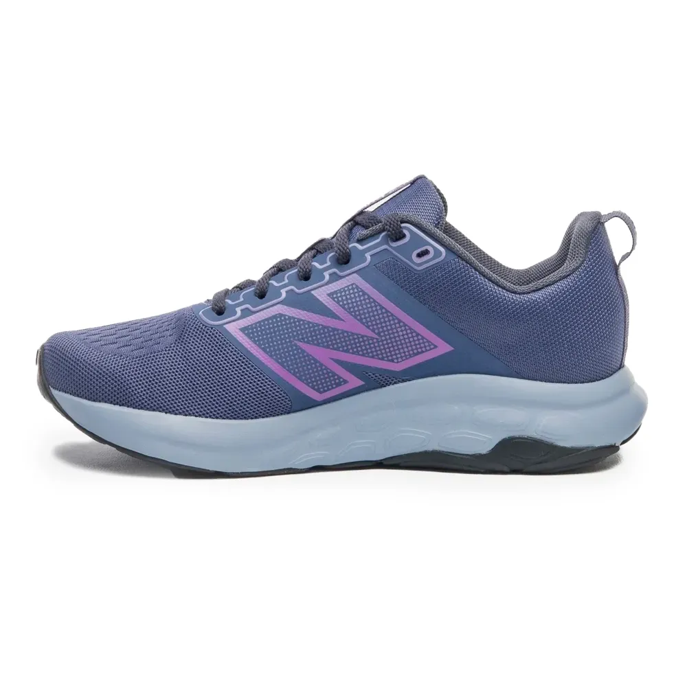 Vista lateral do tênis New Balance 460 V4 feminino roxo mostrando detalhes em mesh e design anatômico
